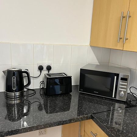 Kettering Service Accomodation 2Brh Freeparking Wifi Smart Tv Tea & Coffee Dış mekan fotoğraf