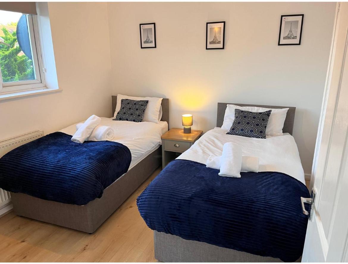 Kettering Service Accomodation 2Brh Freeparking Wifi Smart Tv Tea & Coffee Dış mekan fotoğraf